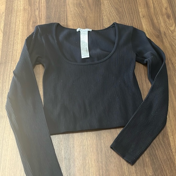 Zara long sleeve crop top - Picture 1 of 3
